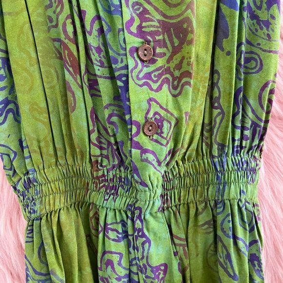 Green Elastic Waist Hand Made Indonesian Dress - Picture 3 of 7